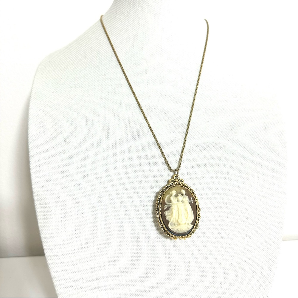 Vintage Creme Perfume Cameo Locket